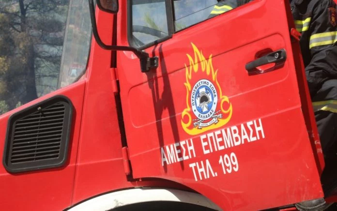 Φωτιά σε λεωφορείο στην Αθήνα